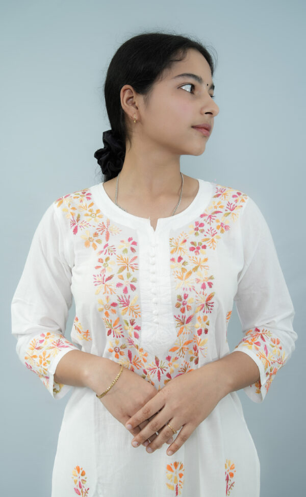 White Hand-Embroidered Floral Kurti - Image 3